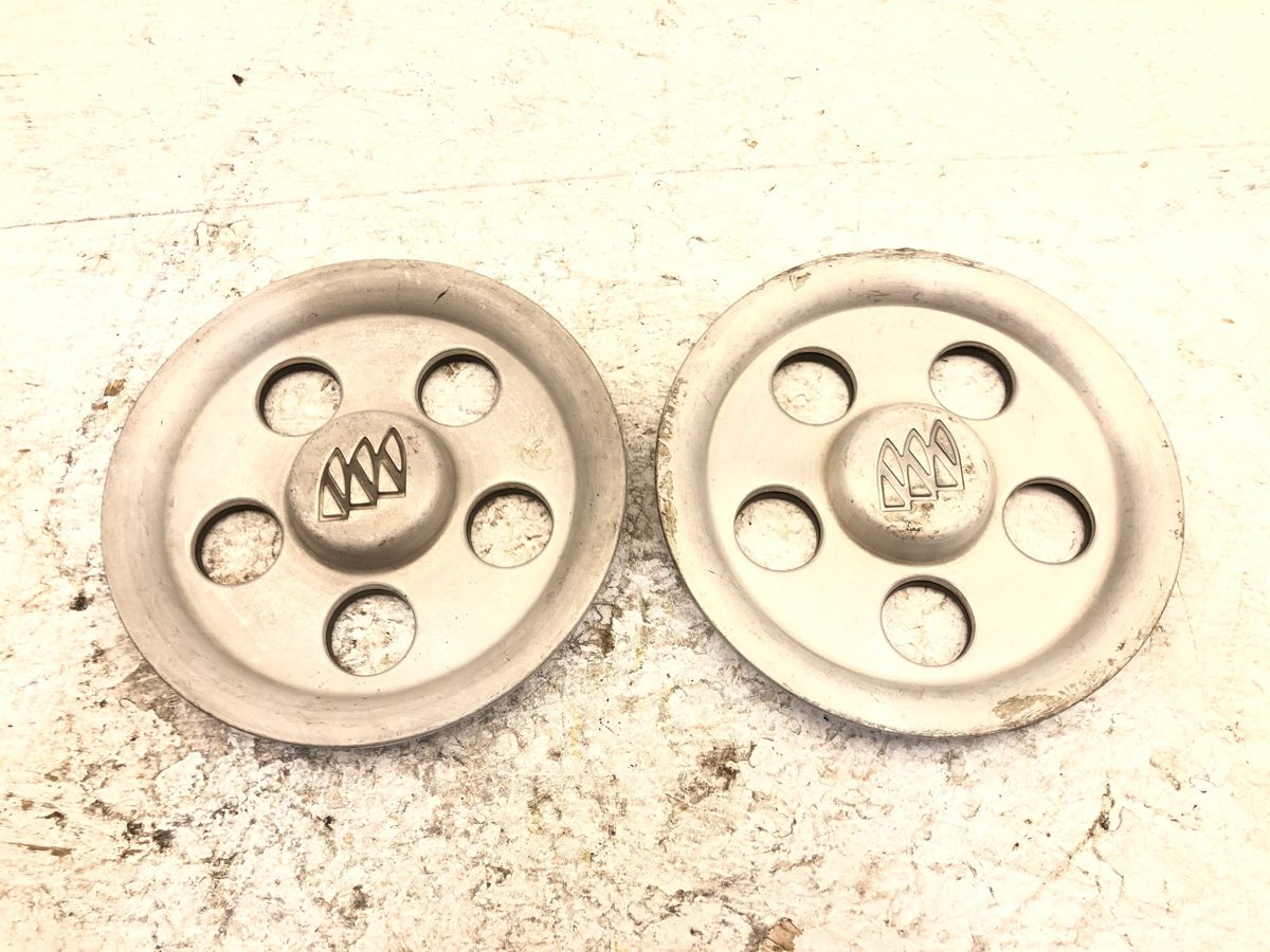 2000-2005 Buick Lesabre Pair Of Front Center Hub Caps Oem Wheel Cover 9594028