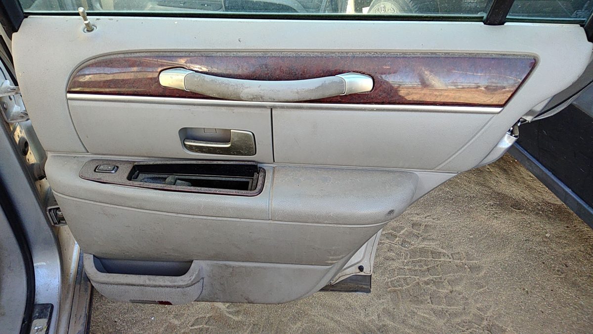03 Lincoln Town Car Passenger Right Rear Door Trim Panel With Switches Back Gray