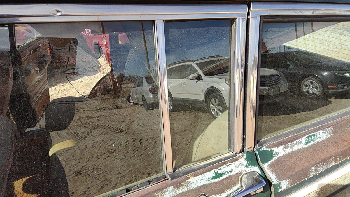 84-91 Grand Wagoneer Driver Left Rear Vent Window Back Door Glass With Frame