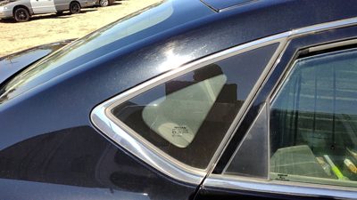 2019 Nissan Sentra Quarter Glass/window