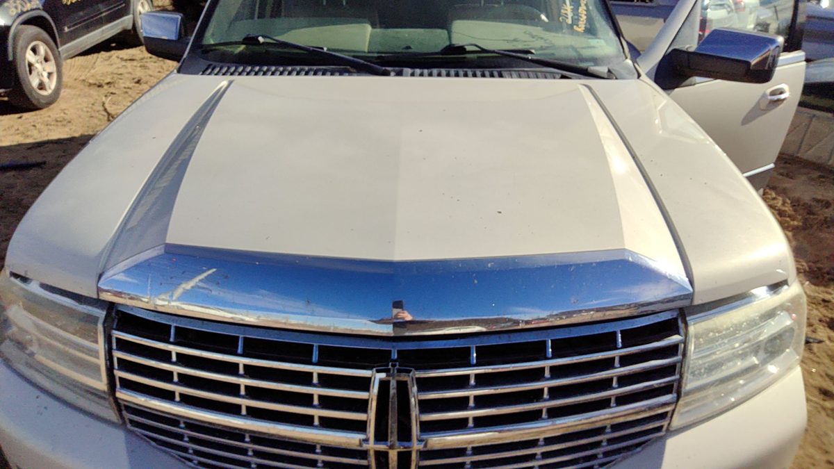 2008 Lincoln Navigator Hood