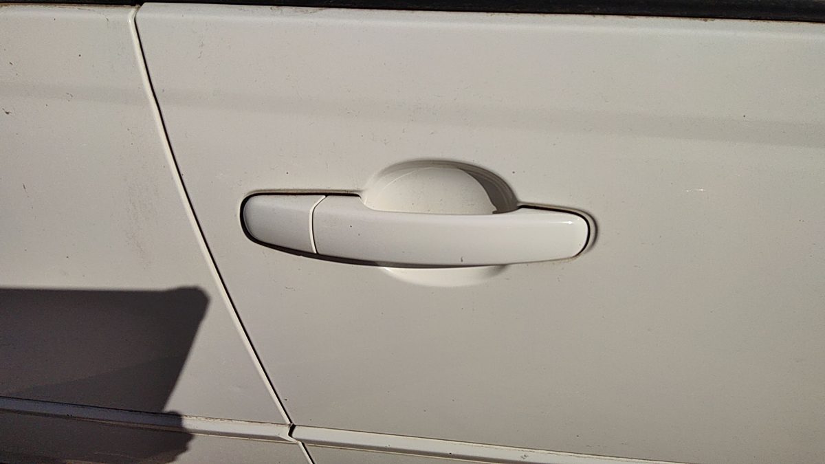 04-08 Chevy New Style Malibu Passenger Right Front Outside Door Handle White 40U