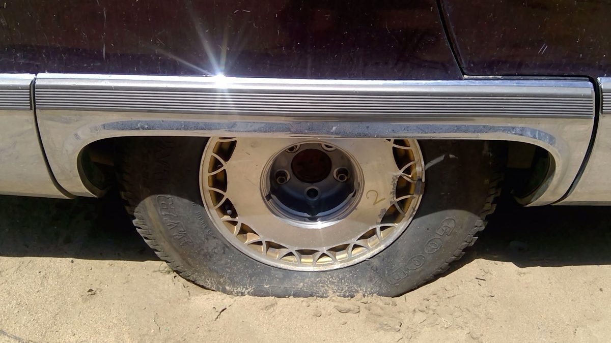 1993 Cadillac Fleetwood Quarter Panel Moulding