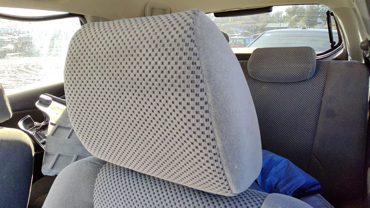 2006-2008 Hyundai Tucson Pair Of Front Headrests Oem Left Right Set Seat