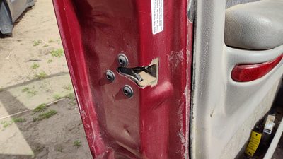 2002 Chevy Venture Driver Left Front Door Latch With Rods/Cables Oem