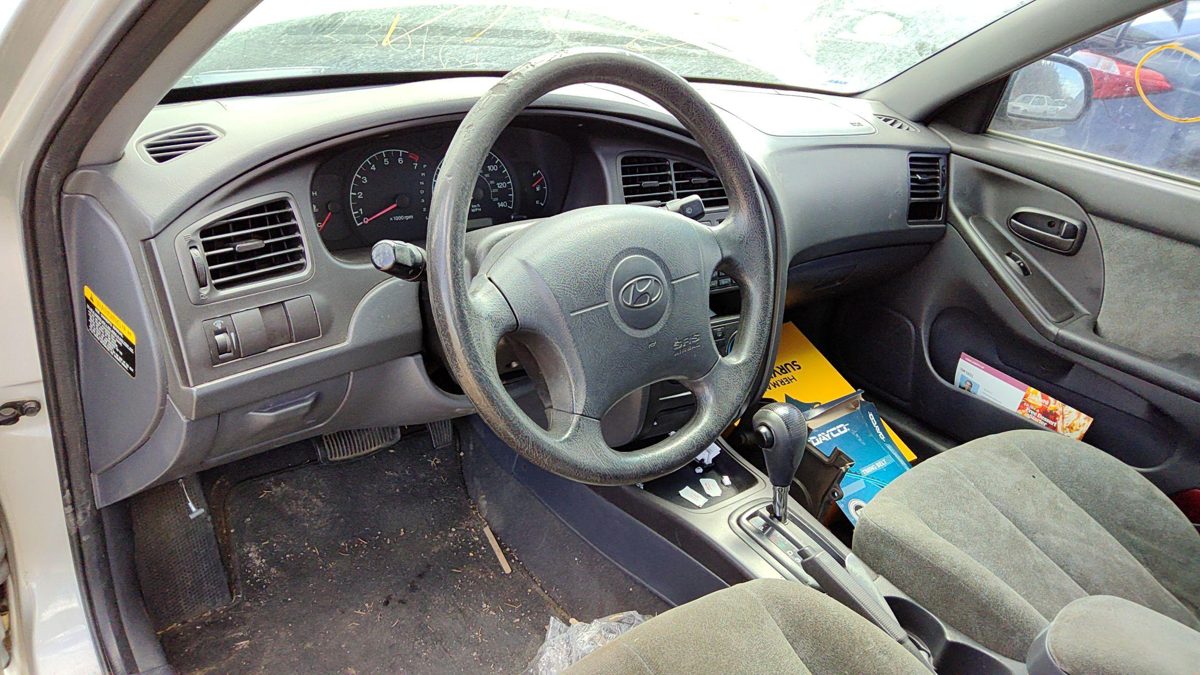 2003 Hyundai Elantra Vehicle Unit Complt.