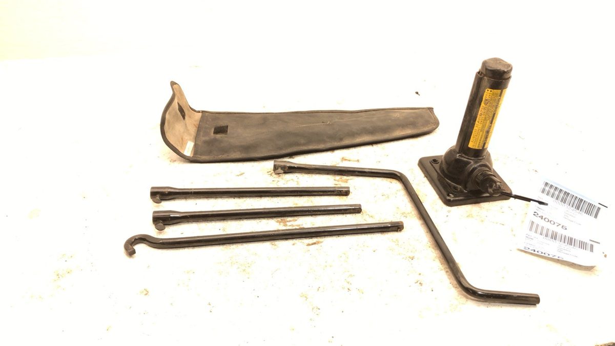 2004 Toyota Tundra Complete Spare Jack And Tools Kit Set Oem Roadside Lug Wrench