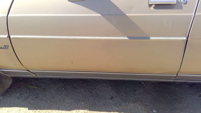 1980-1985 Olds 88 Driver Left Front Moulding From Door Oem Trim Strip Gold