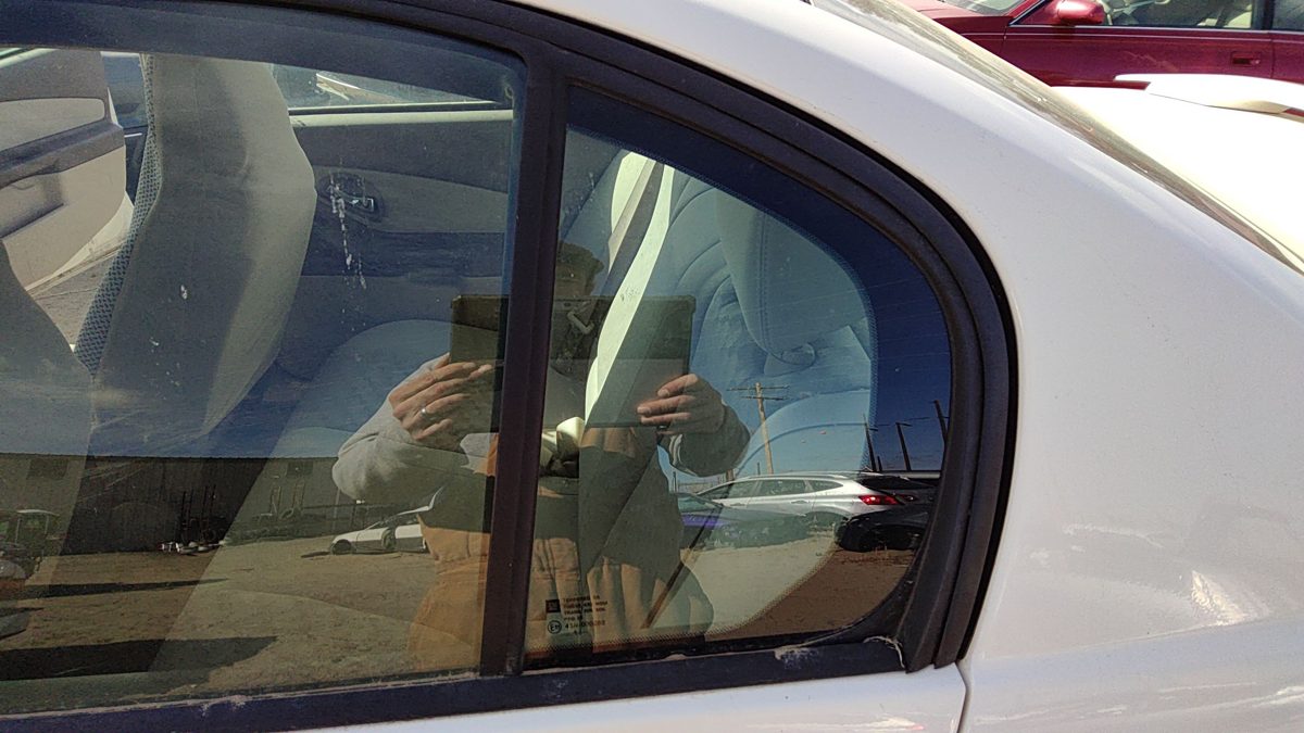 04-08 New Style Malibu Driver Left Rear Vent Window Back Door Glass With Frame
