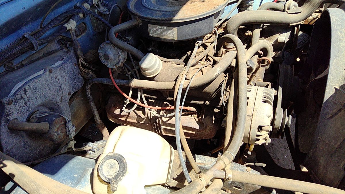 1986 Dodge Pickup 150 Cylinder Head