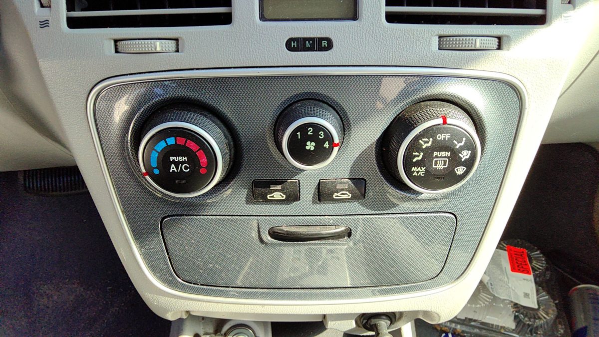 2007 Hyundai Sonata Dash Panel