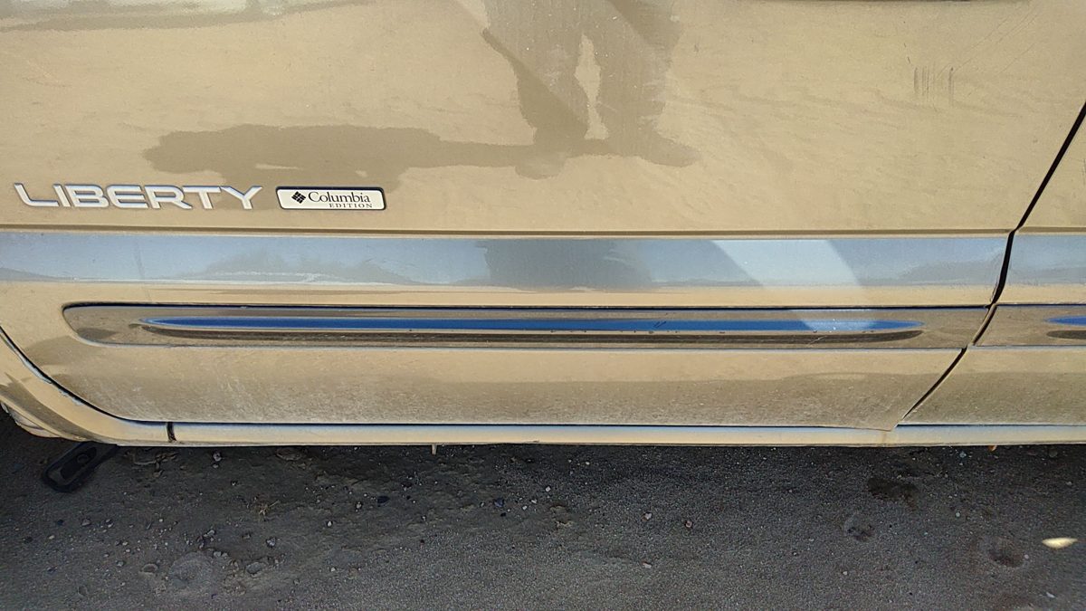 2004 Jeep Liberty Driver Left Front Moulding From Door Oem Trim Strip Khaki Pjc
