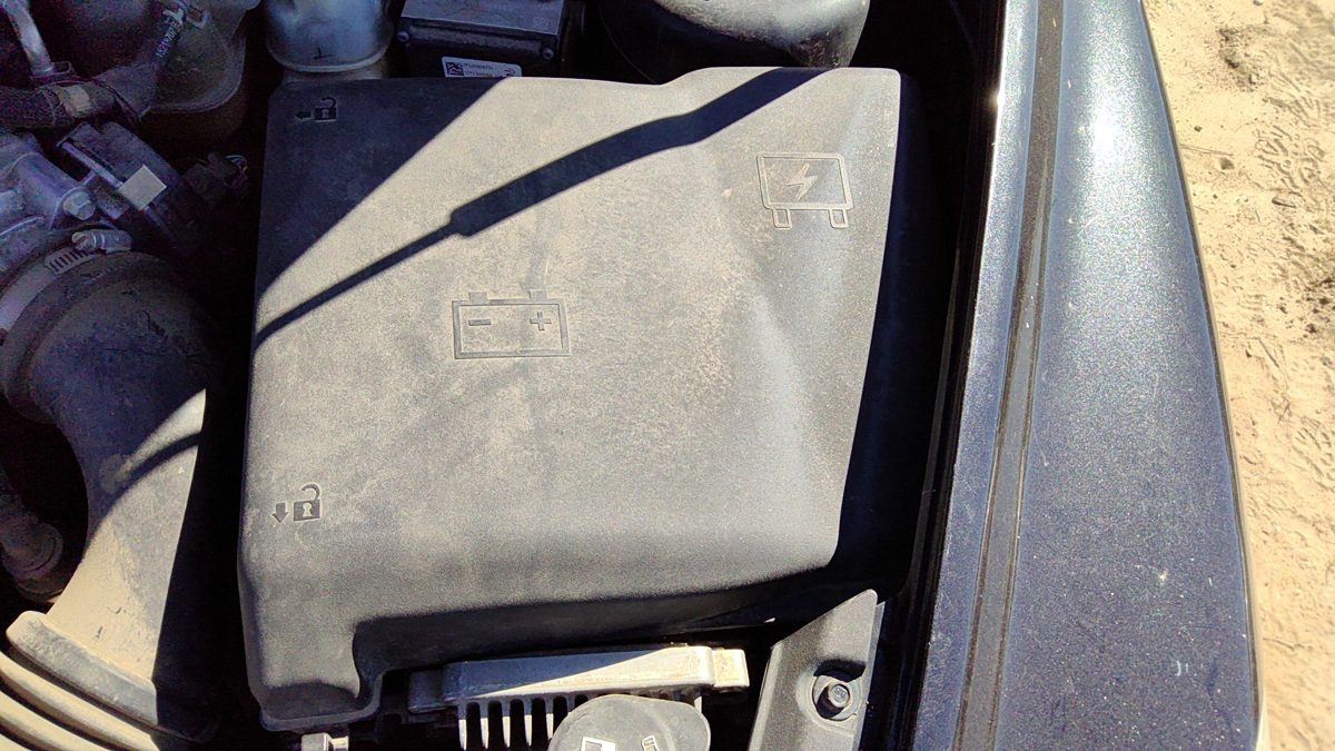 2008-2012 Chevy Malibu Complete Battery Box Mount Tray With Hold Down Oem 3.6l