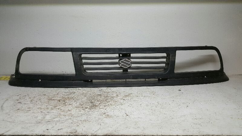 1994 Suzuki Sidekick Grille