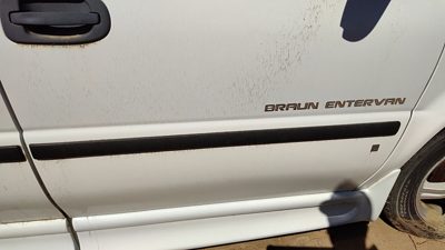 2005-2008 Chevy Uplander Passenger Right Front Moulding From Door Oem Trim Strip