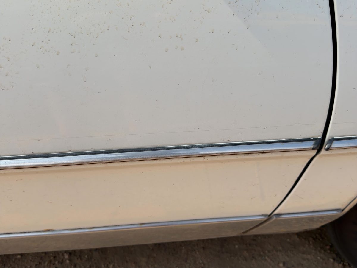 1986 Oldsmobile 98 Passenger Right Front Upper Moulding From Door Oem Trim Strip