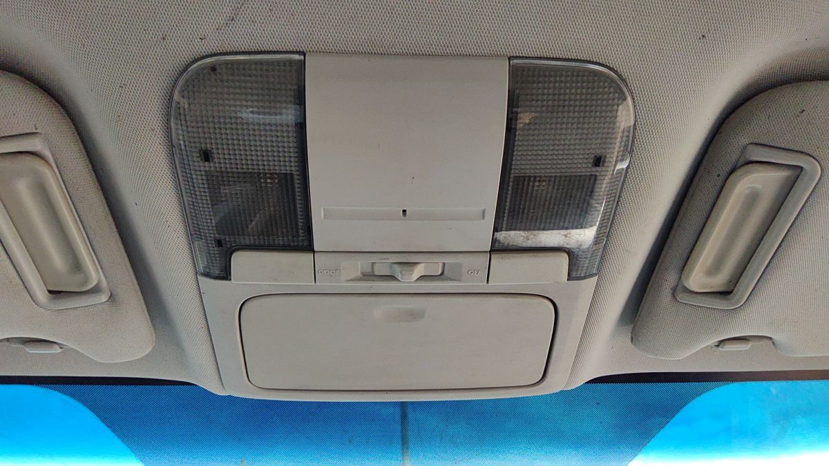 10-12 Subaru Legacy Outback Center Overhead Console Dome Light Map Lamp Cubby