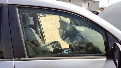 2005-2009 Chevy Equinox Passenger Right Front Side Window Door Glass Oem