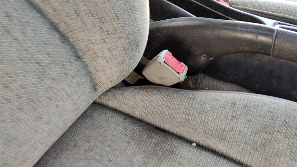 1997 Saturn Sl1 Passenger Right Front Seat Belt Buckle Receiver Oem Gray