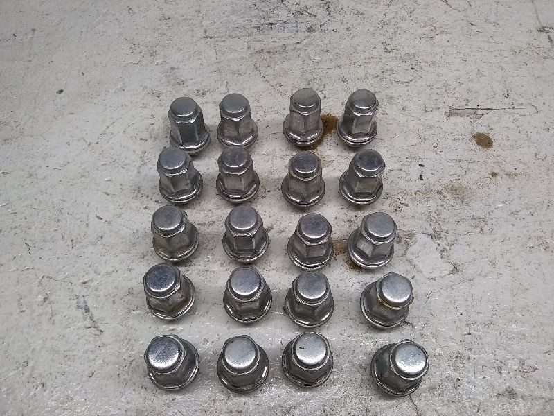2001 Toyota Highlander Oem Lug Nut Set Nuts 20 Wheel Bolts