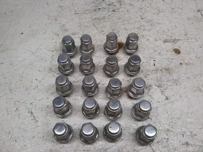 2001 Toyota Highlander Oem Lug Nut Set Nuts 20 Wheel Bolts