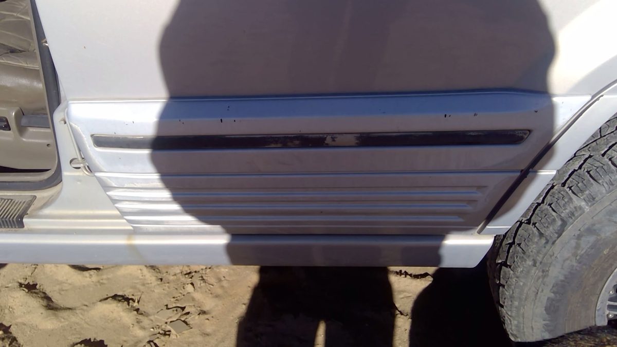 1994 Jeep Grand Cherokee Driver Left Rear Moulding From Door Back Trim Silver