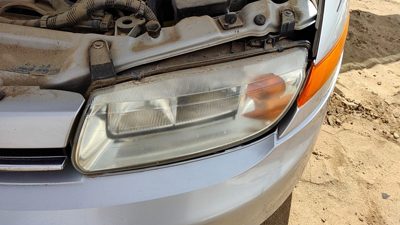 2000-2002 Saturn L100 Driver Left Head Light Oem Front Lamp 90583594