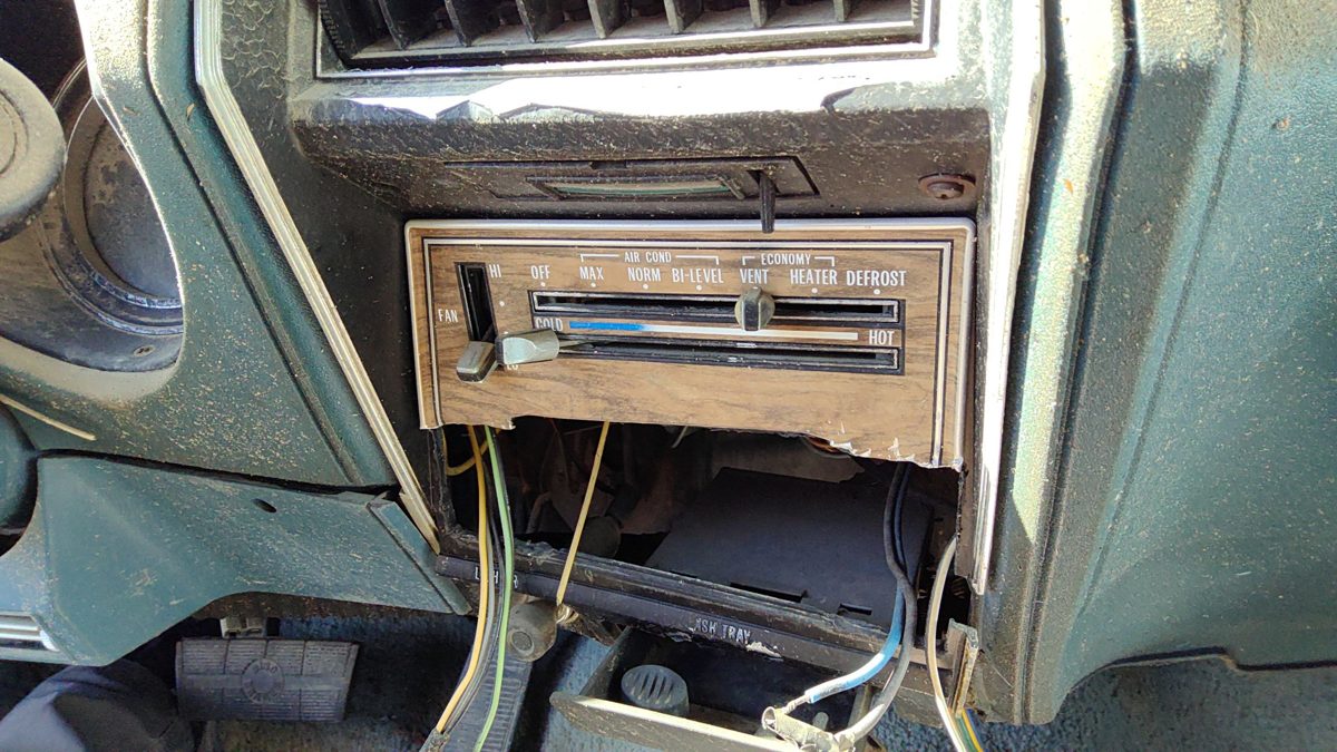75 Cutlass Supreme Temperature Control Module In Dash Heater Ac Head 2 Dr Coupe