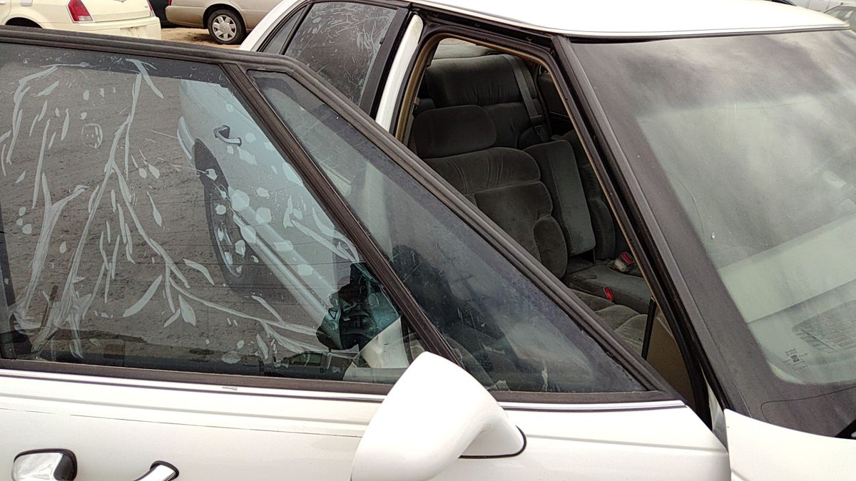 92-99 Lesabre Passenger Right Front Vent Window Small Door Glass With Frame
