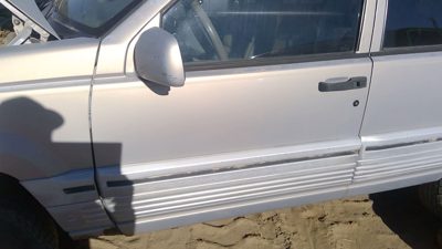 1994 Jeep Grand Cherokee Front Door