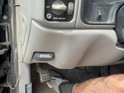 97-98 Silverado 1500 Lower Dash Under Column Knee Bolster Trim Panel Oem Gray