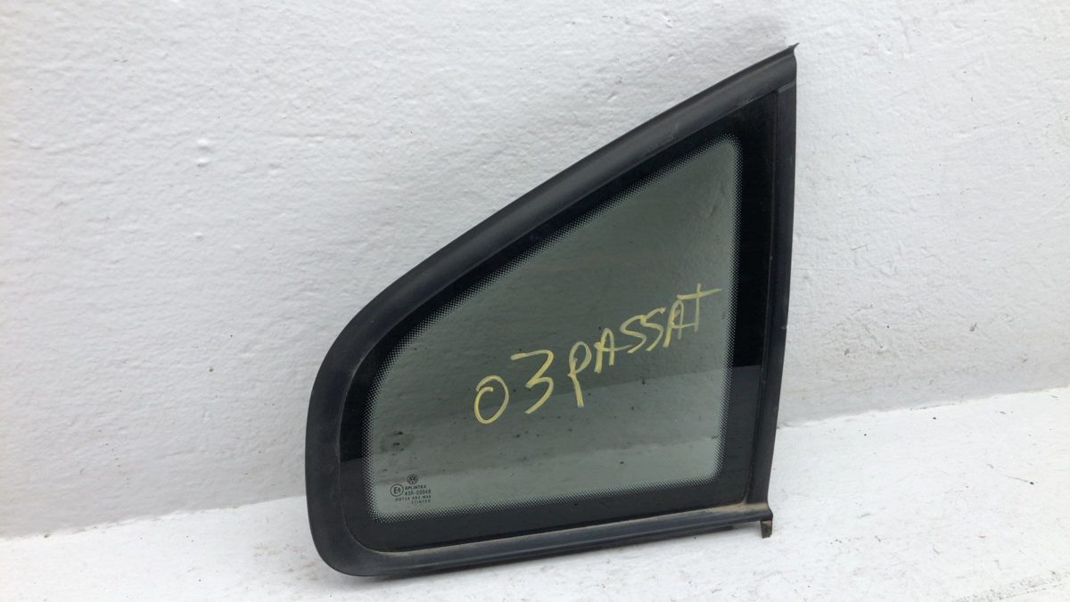 2001-2005 Vw Passat Passenger Right Rear Quarter Glass Back Side Window Oem Rh