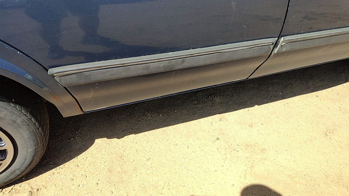 93-96 Olds Cutlass Ciera Passenger Right Rear Moulding From Door Back Trim Blue