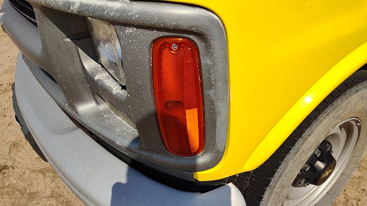 2002 Chevy Express 3500 Fog/mark/park/turn Light/lamp