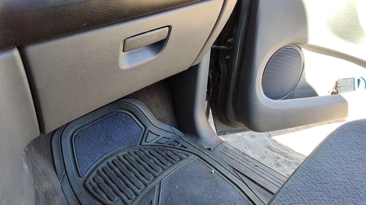 2007 Dodge Caravan Passenger Right Lower Kick Trim Panel Oem Slate Gray D5