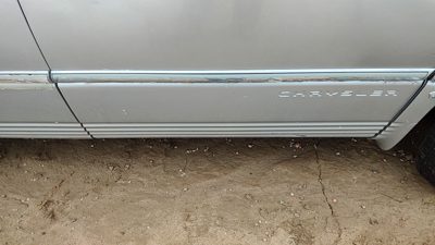 2000 Town & Country Passenger Right Front Moulding From Door Trim Strip Silver