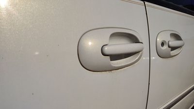 98 Town & Country Passenger Right Rear Outside Door Handle Back Pwp Golden White