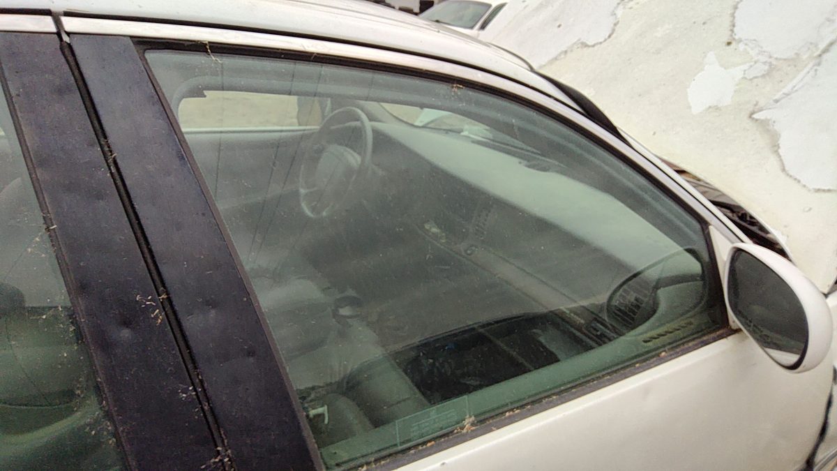 1997-2005 Buick Park Ave Passenger Right Front Side Window Door Glass Oem