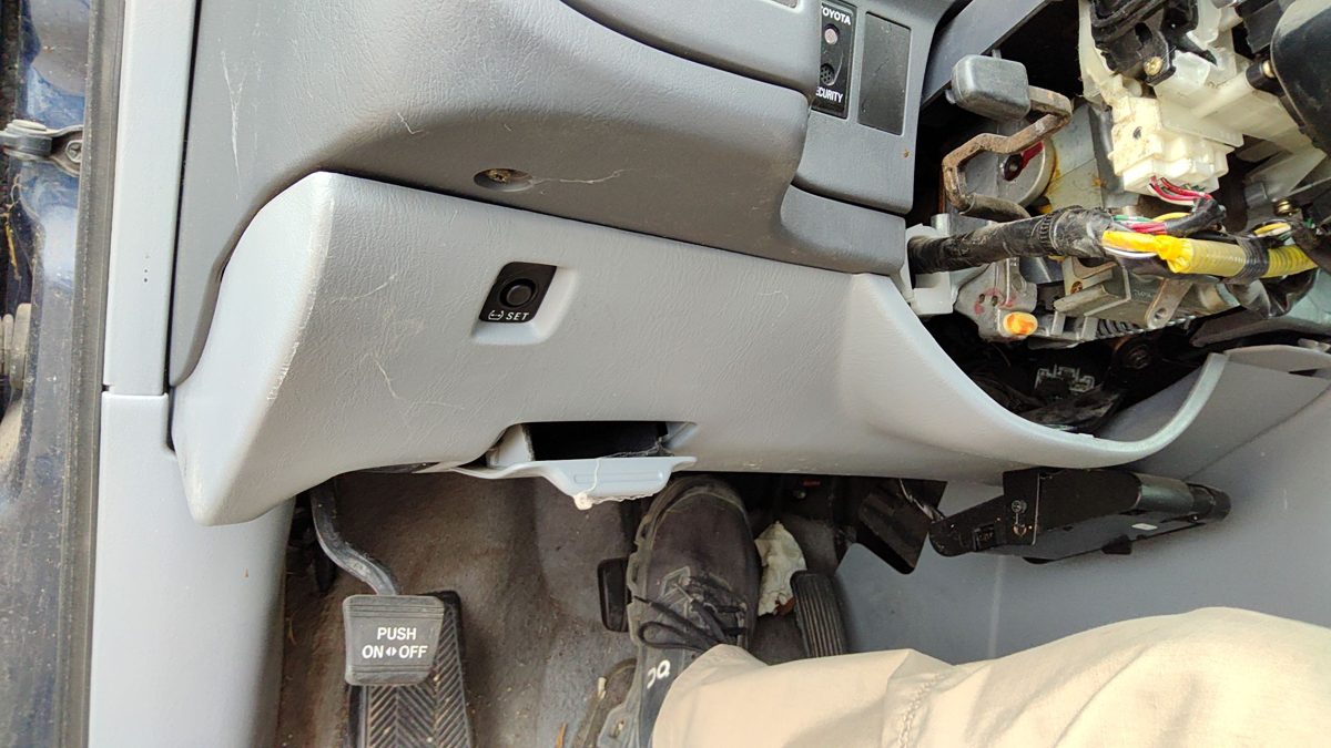 98-03 Toyota Sienna Lower Dash Under Column Knee Bolster Trim Panel Oem Gray 11