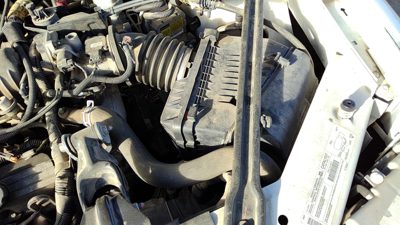 99-04 Buick Regal Complete Air Intake Cleaner Filter Box Housing With Tube 3.8L
