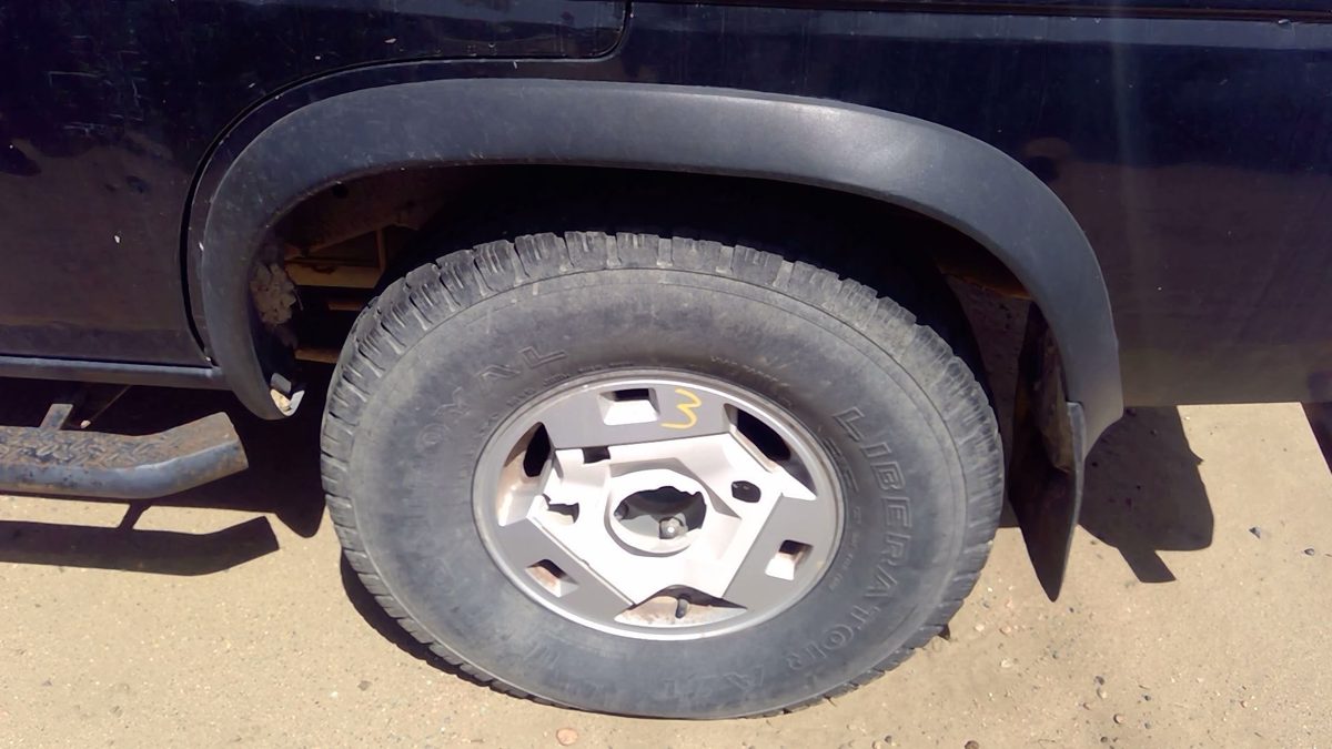 1993 Nissan Pathfinder Driver Left Rear Fender Flare OEM Wheel Moulding Back