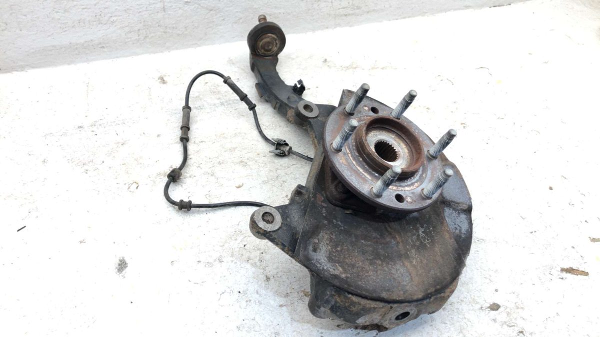 02-09 Trail Blazer Driver Left Front Spindle Steering Knuckle With Wheel Hub Oem