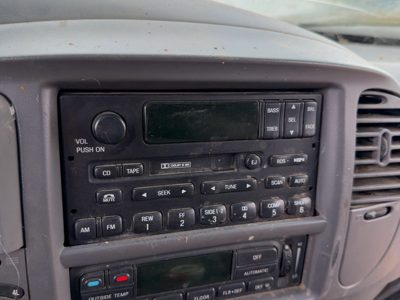 1999-2002 Ford Expedition Stock Radio Oem Factory Stereo Xl1Z18806Aa