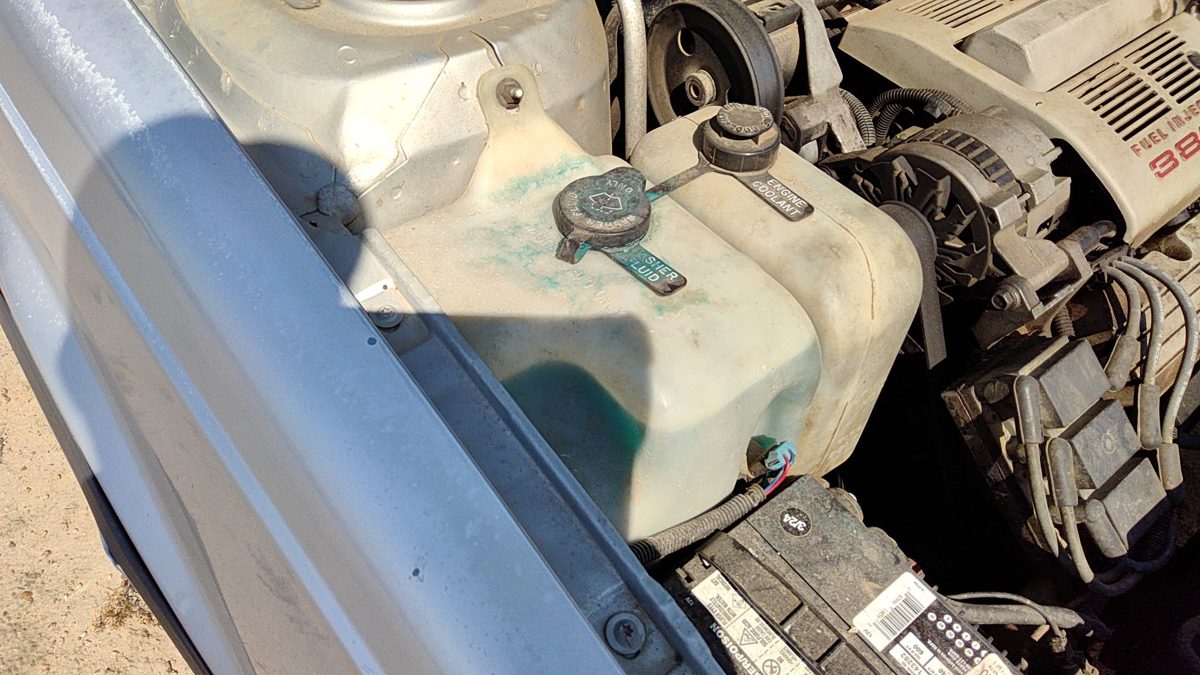 1990 Olds 88 Windshield Washer Fluid Reservoir With Pump Oem Wiper Tank
