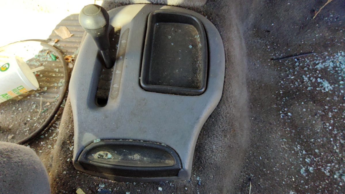 2000 Dodge Dakota Center Floor Console Oem 4X4 Gray Orm211azab