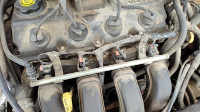 2004 Dodge Neon Complete Fuel Rail With Injectors Set Loaded Oem 2.0L 04891573Aa