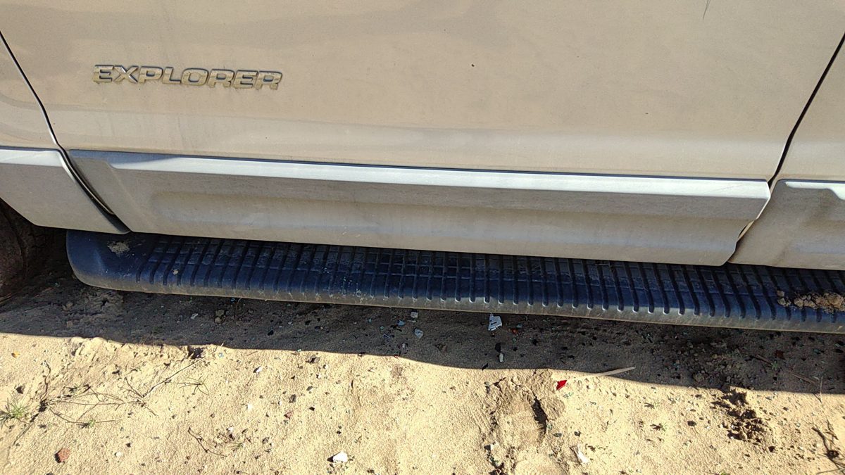 01-03 Ford Explorer Driver Left Front Moulding From Door Trim Strip Silver Ts