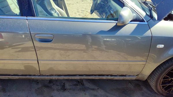 2002 Audi A6 Front Door RH Gold — photo 3