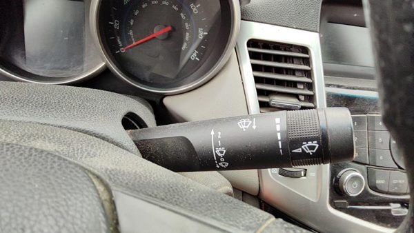 2011 Chevy Cruze Combination Switch Windshield Wiper Control Column Lever — photo 1