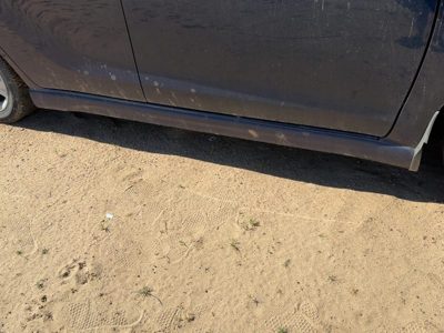03-08 Matrix Passenger Right Lower Rocker Panel Moulding Side Skirt Indigo Ink